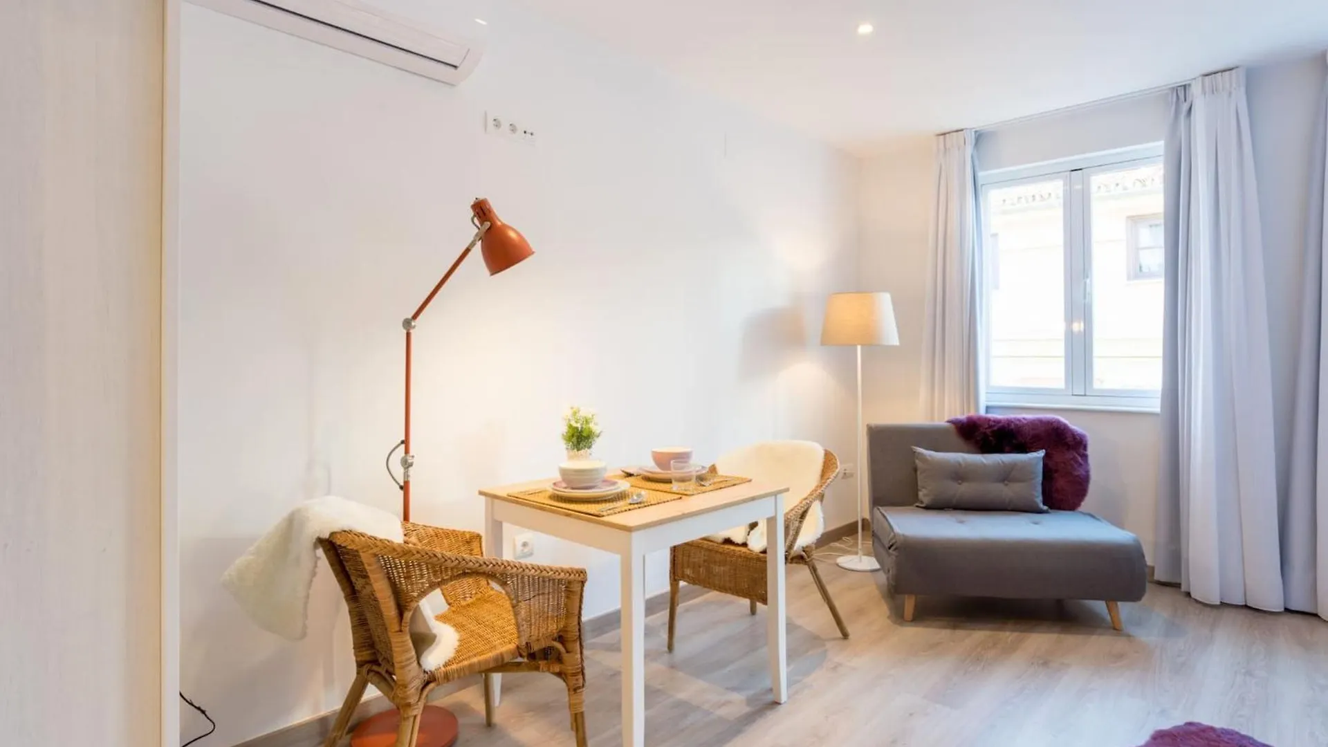 Ferienwohnung Sharingco Atarazanas Premium Málaga Apartment