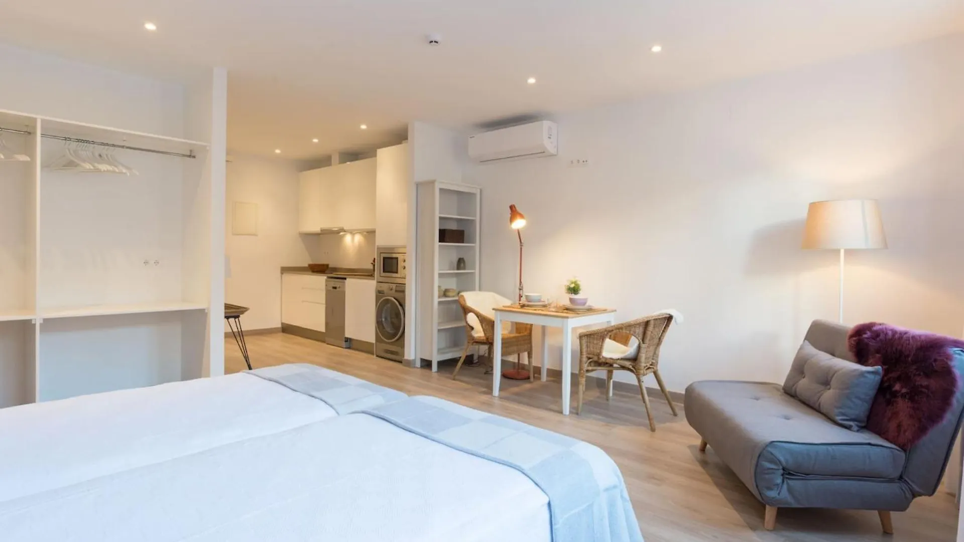 Ferienwohnung Sharingco Atarazanas Premium Málaga 0*,  Spanien